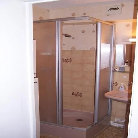 Studio Cabine 4 Pers, Animaux Acceptes Et Balcon - Fr-1-263-34 *